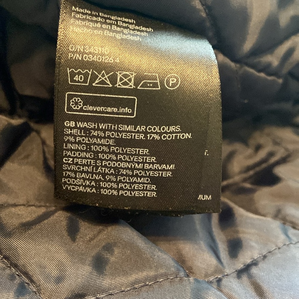 Woman’s Jacket - Picture 4 of 5